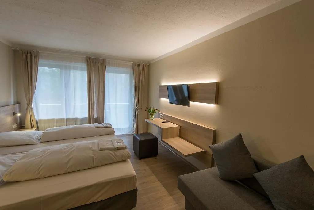 Ahorn Hotel München 3*,